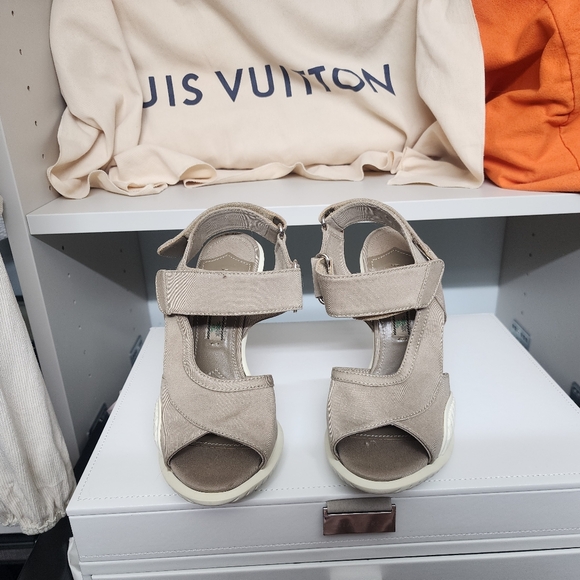 Prada Gabardine Asymmetric Sandals with rubber cone heel - size 36 - worn once! - Picture 4 of 12